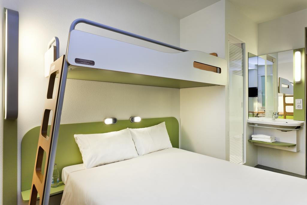ไอบิส บัดเจ็ต เฌเนฟ เปอตี-ล็องซี Hotel Lancy ภายนอก รูปภาพ